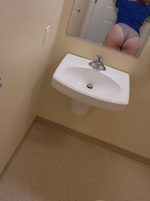 Good morning from naughty nurse. Hope whom ever else is on third shift if having fun!