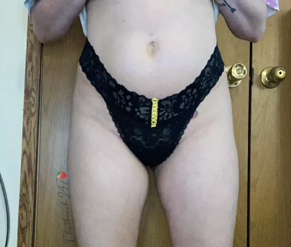 🖤 I bet you want to smell my panties 😉 [Selling][US]