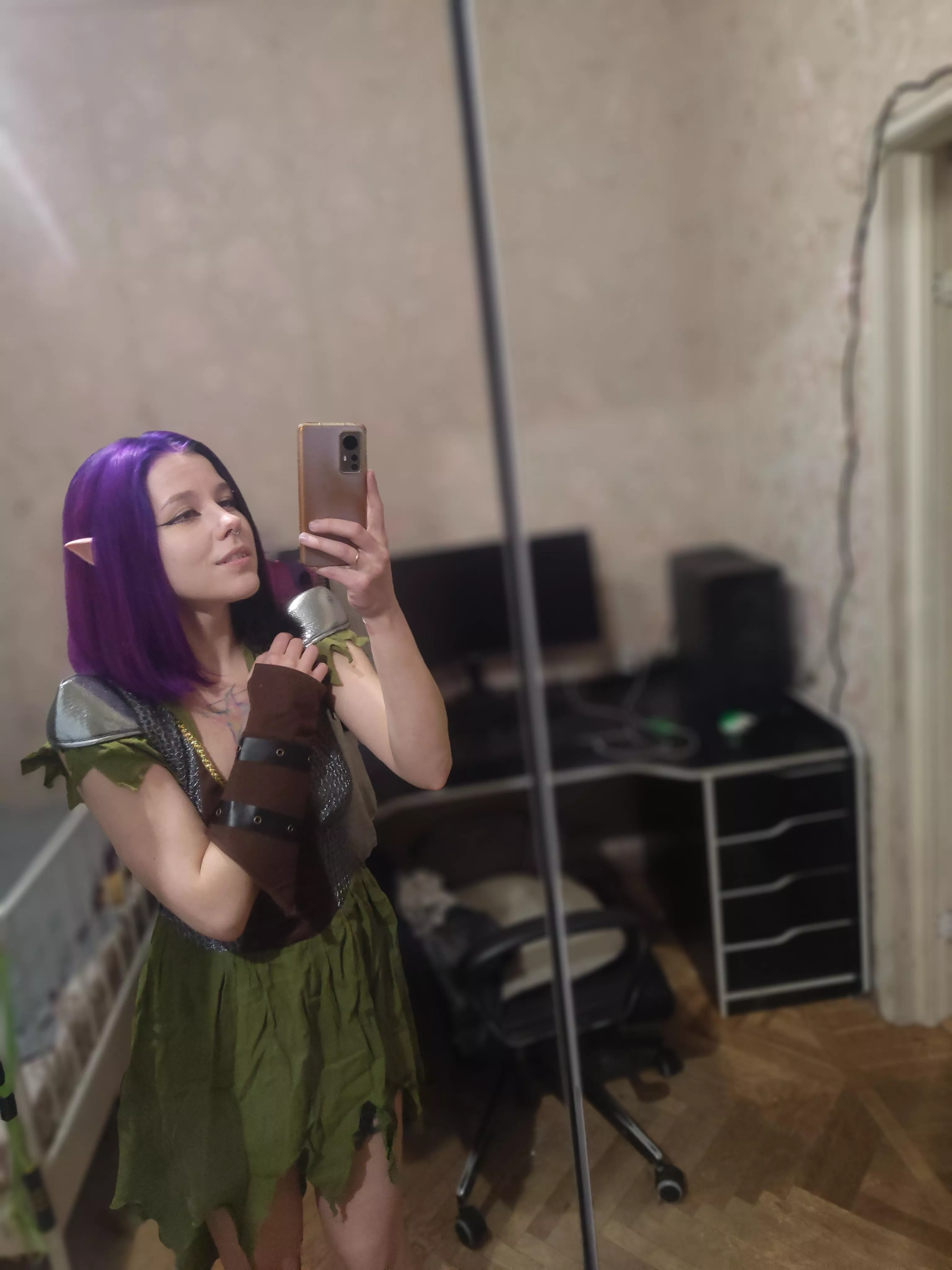 I can be your slutty elf.