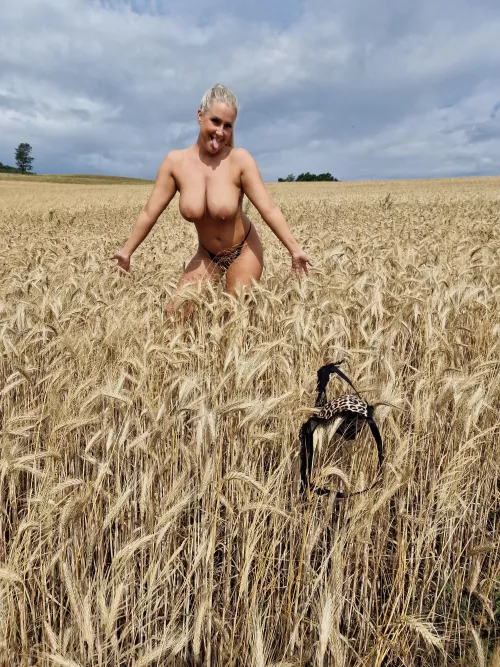 I love fucking outside