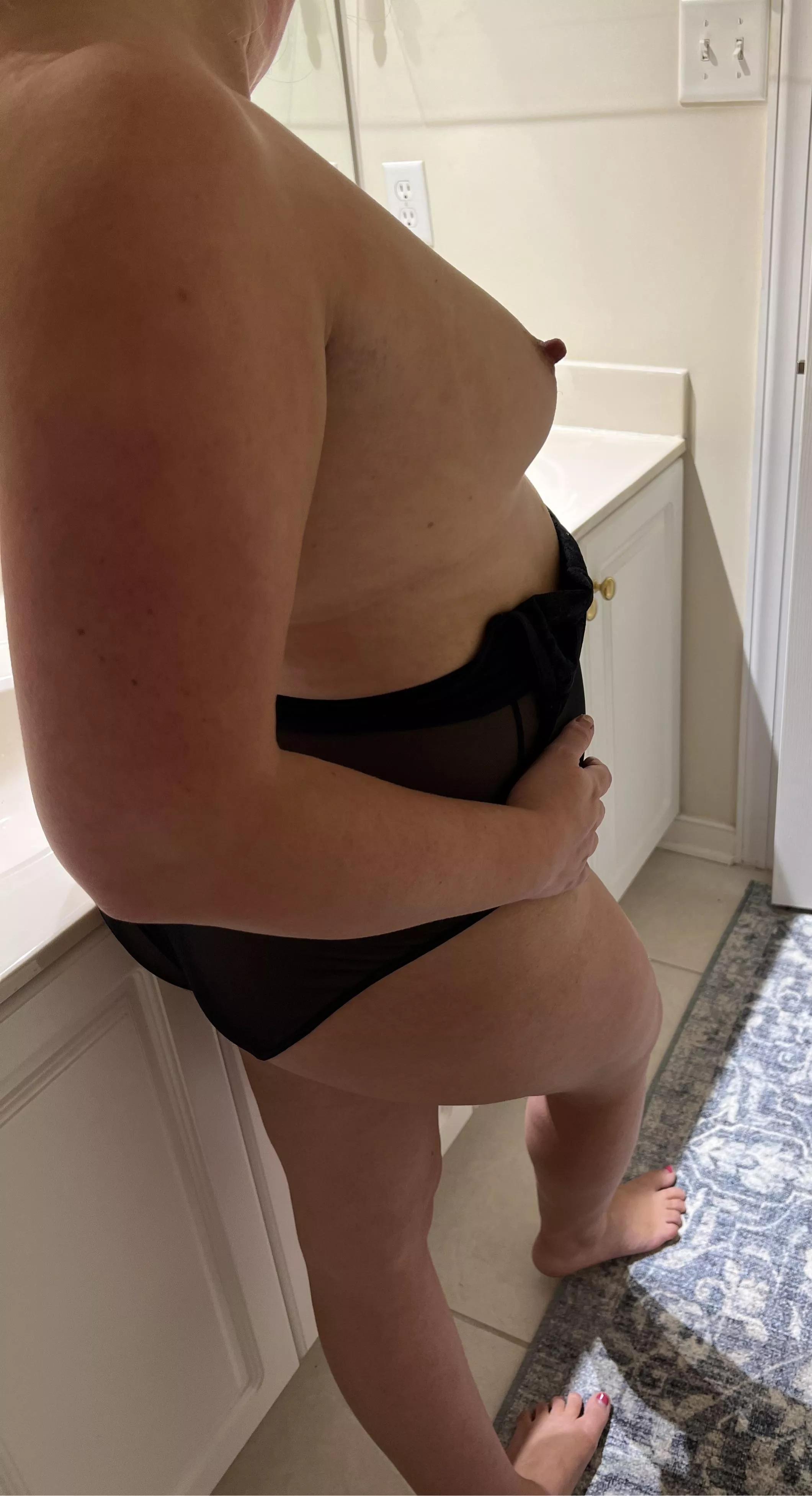 I love how my nipples look in the second trimester