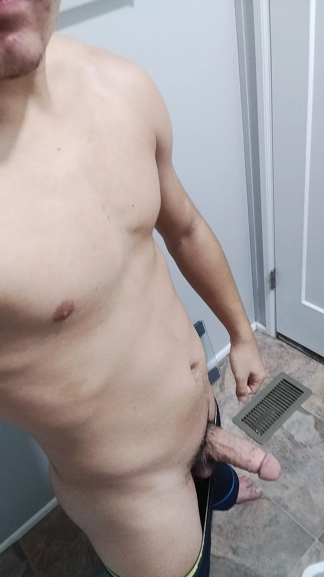 Let's suck and fuck, I promise to breed you🤤😘