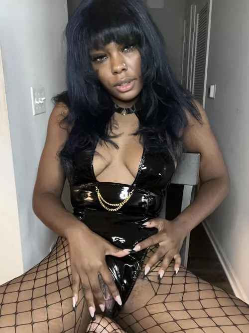 My pussy needs to be lick