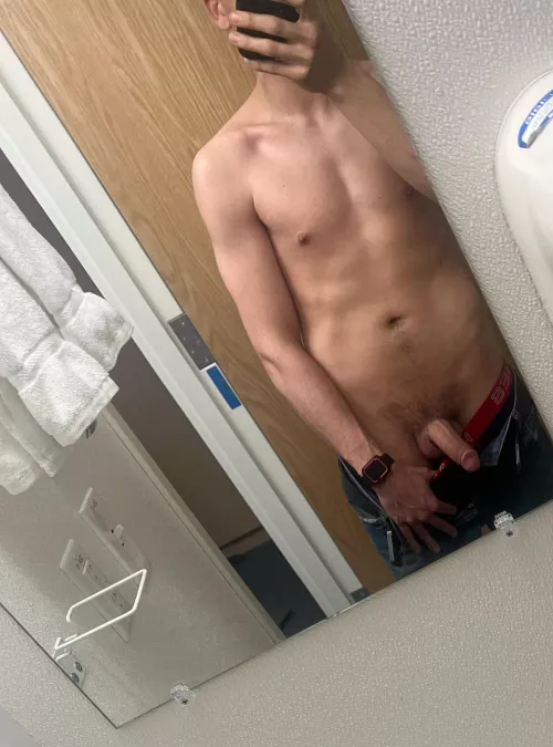 ® NSFW The best part of getting off of a 15 hour shift #gay #oilboy #softcock