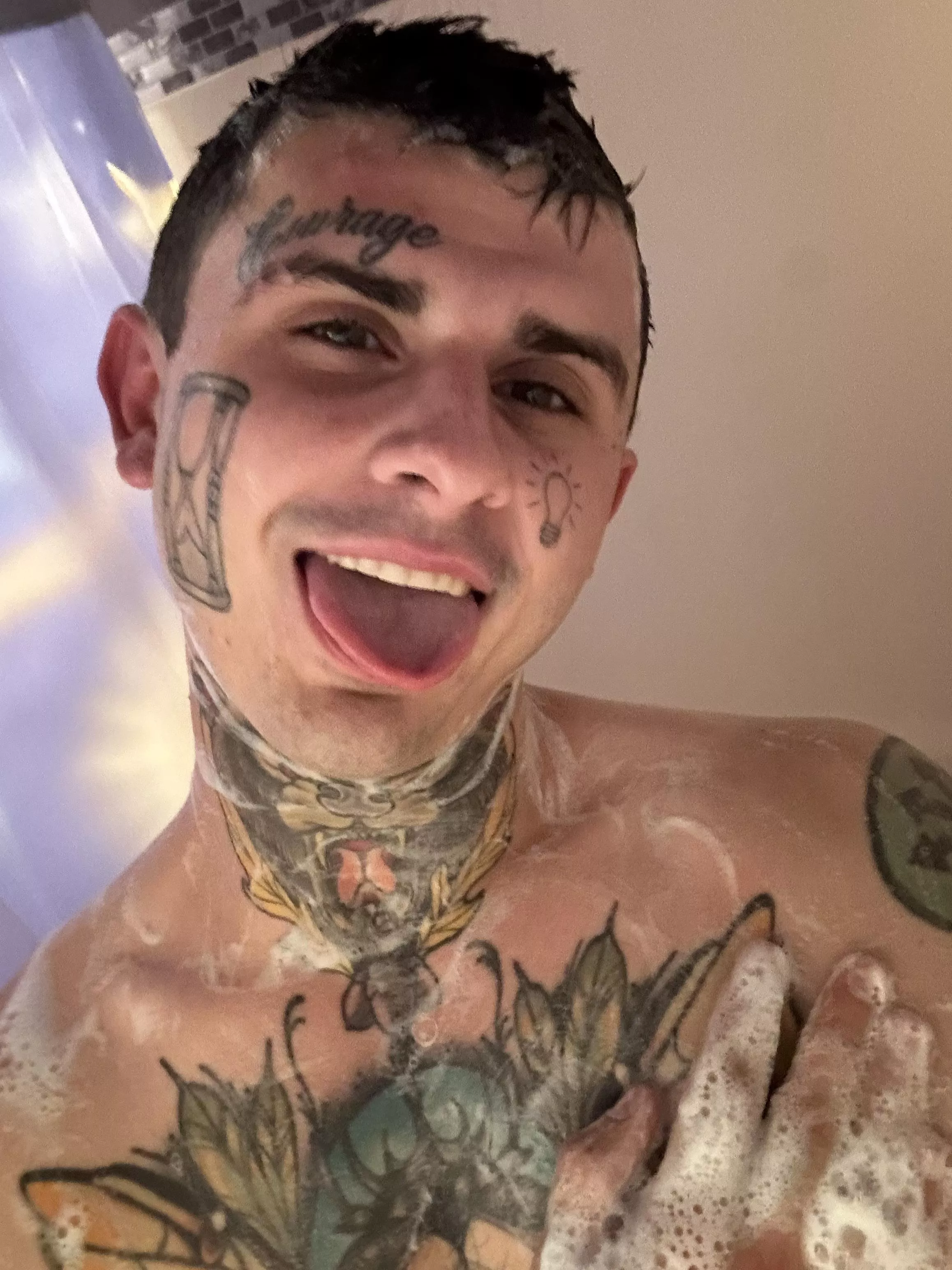 Shower fun time ☺️🚿💕