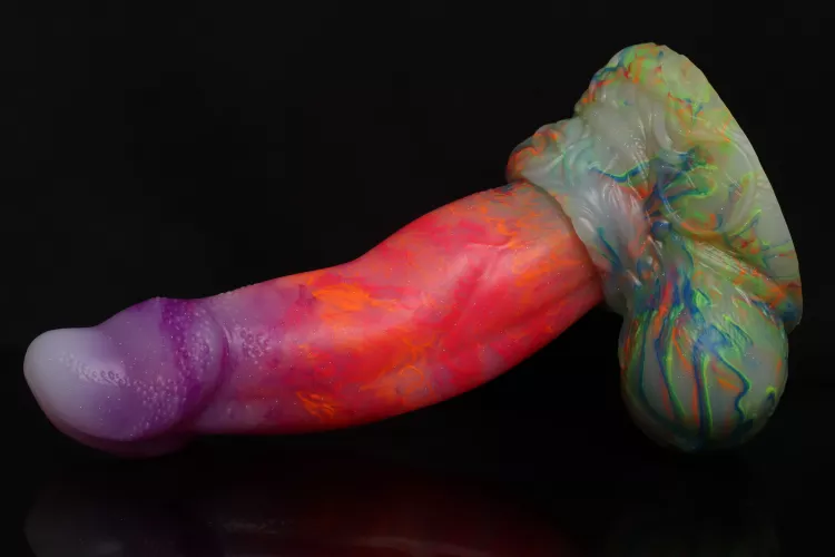 This Radical Kitty is coming home with me!~