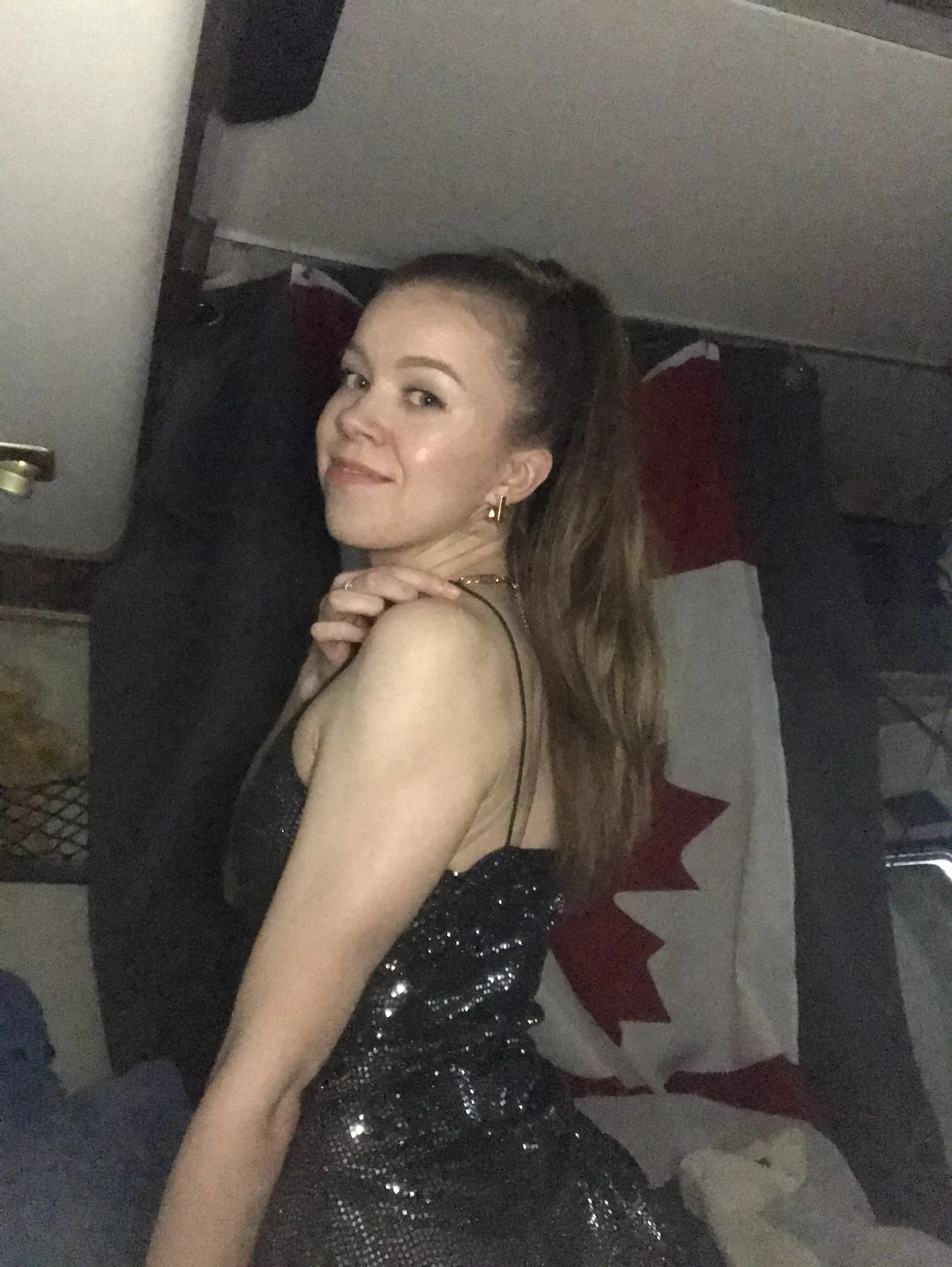 What do you think of party ponytail? 🎉