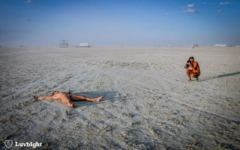 When someone asks if they can take a photo of your slave, the polite thing is to say yes. Dee Luvbight, Burning Man, 2004.