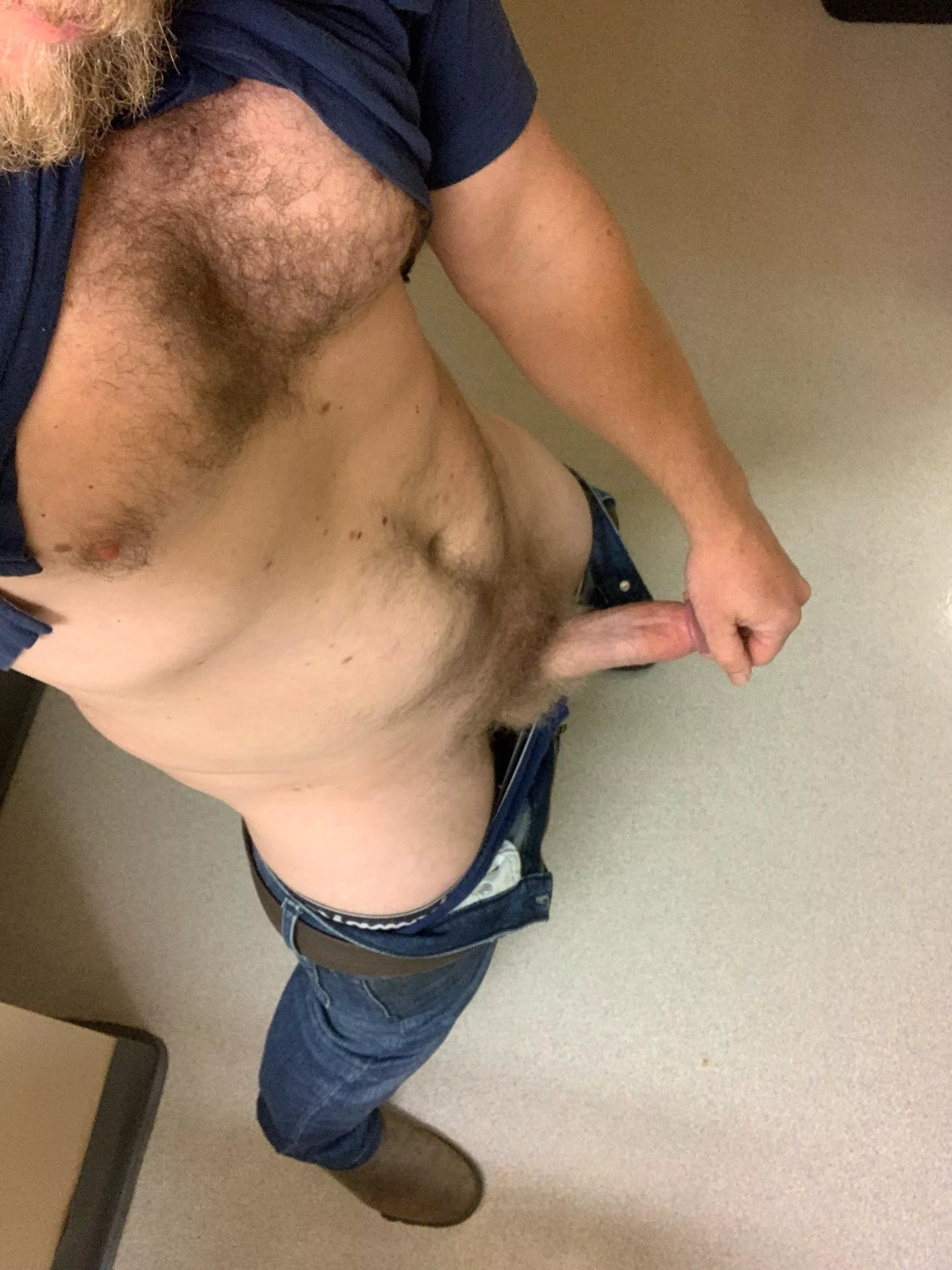 (38) meet me in the office bathroom in 5