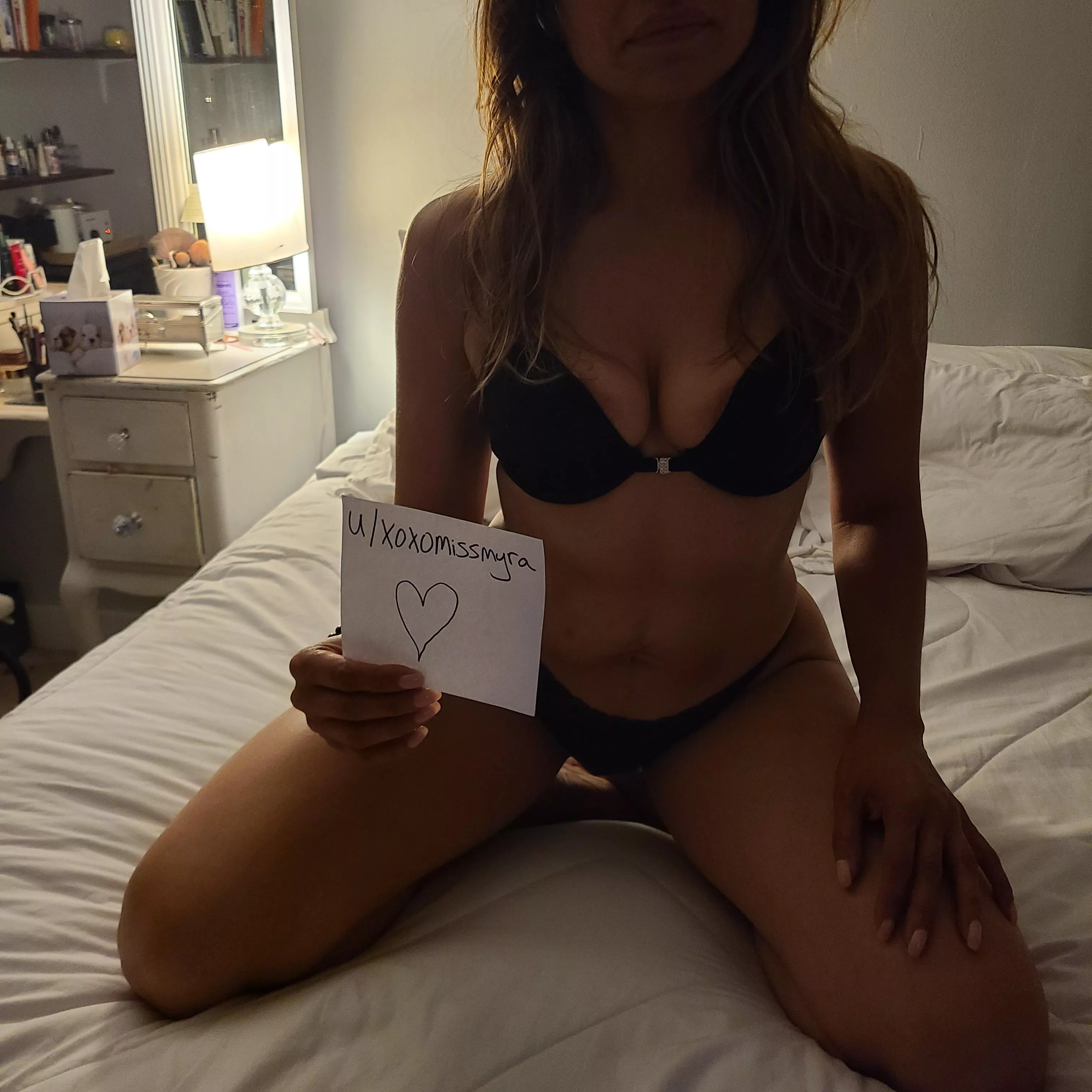 Anyone in the mood for an older woman [f]