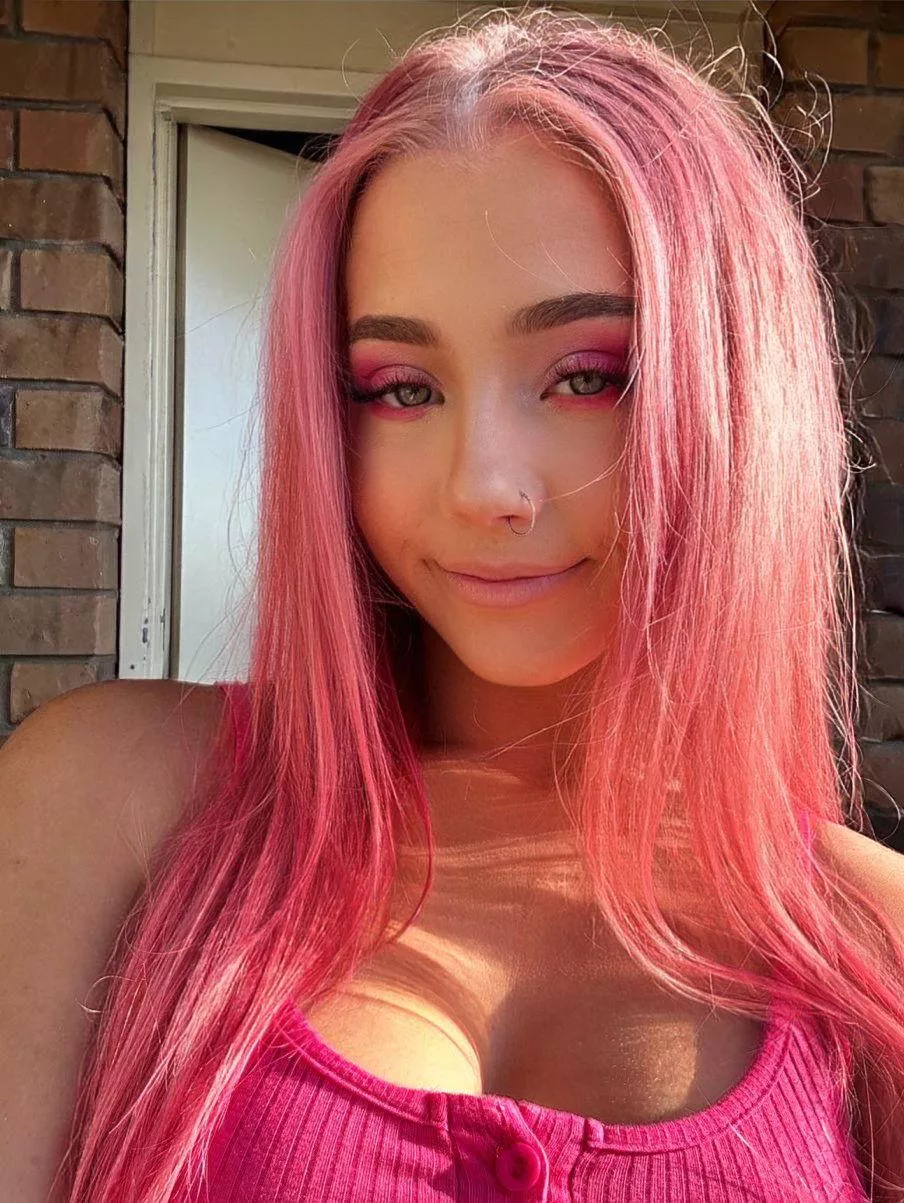 Best pink haired girl there is