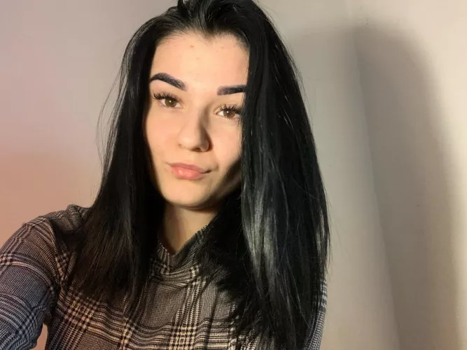 Don't leave me after classes😒