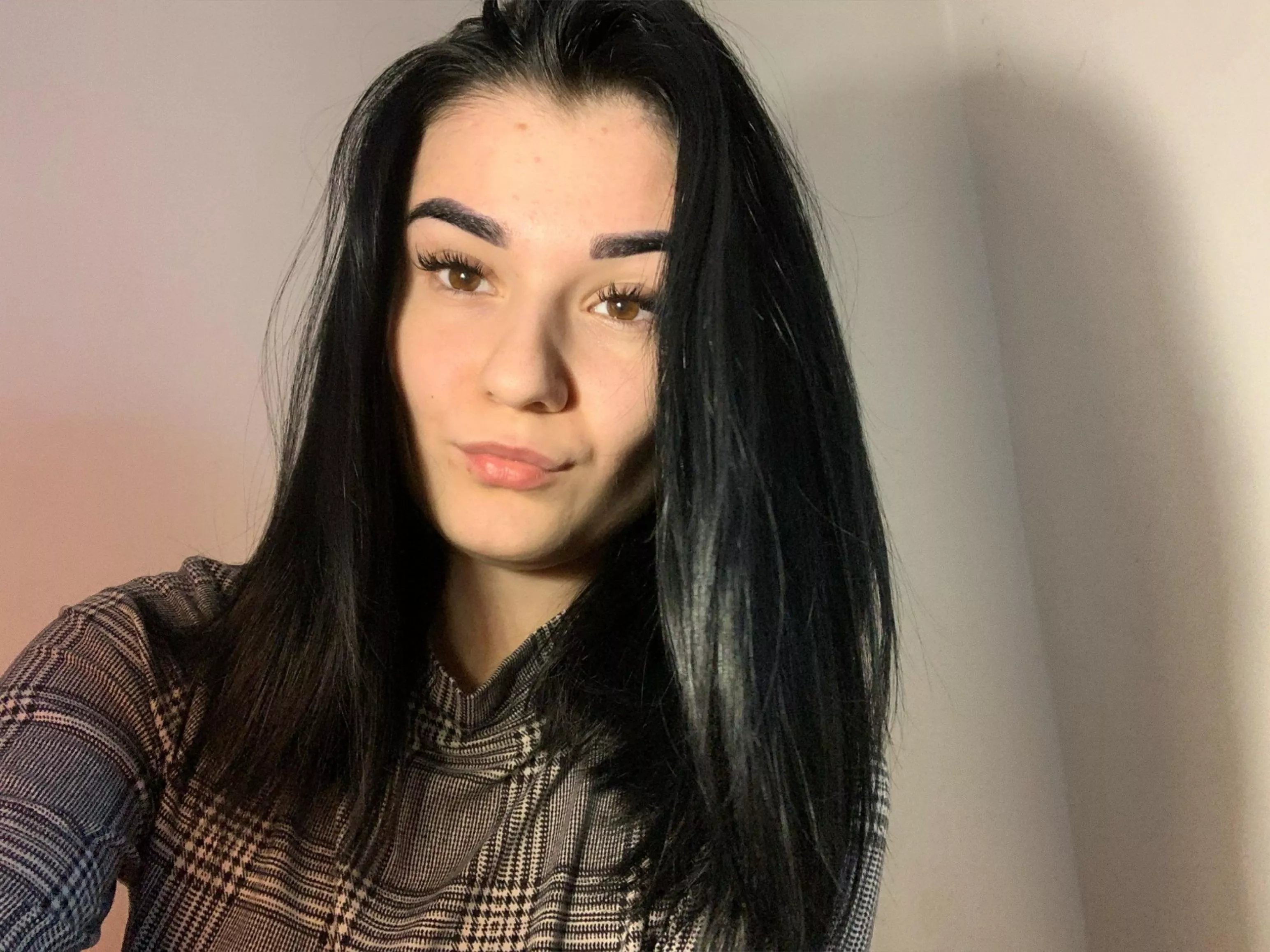 Don't leave me after classes😒