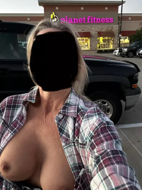 (F61) How many 60 year olds would flash in front of their gym?