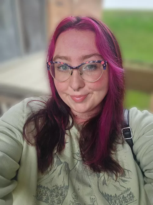 Finally touched up my hair 💗🫶