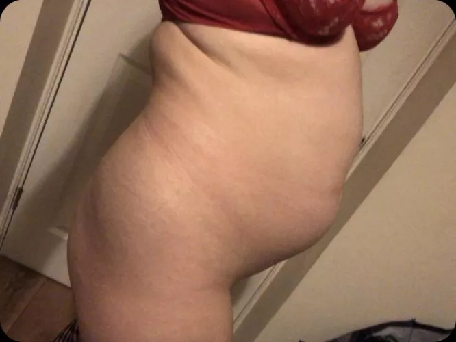 F(l)atter than ever ! You’d think I’d be getting big eating so much but still a skinny skinny girl