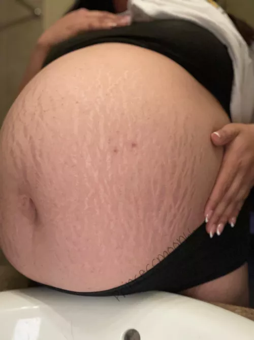 Goodmorning from your favorite fertility goddess 🤰🏻💘