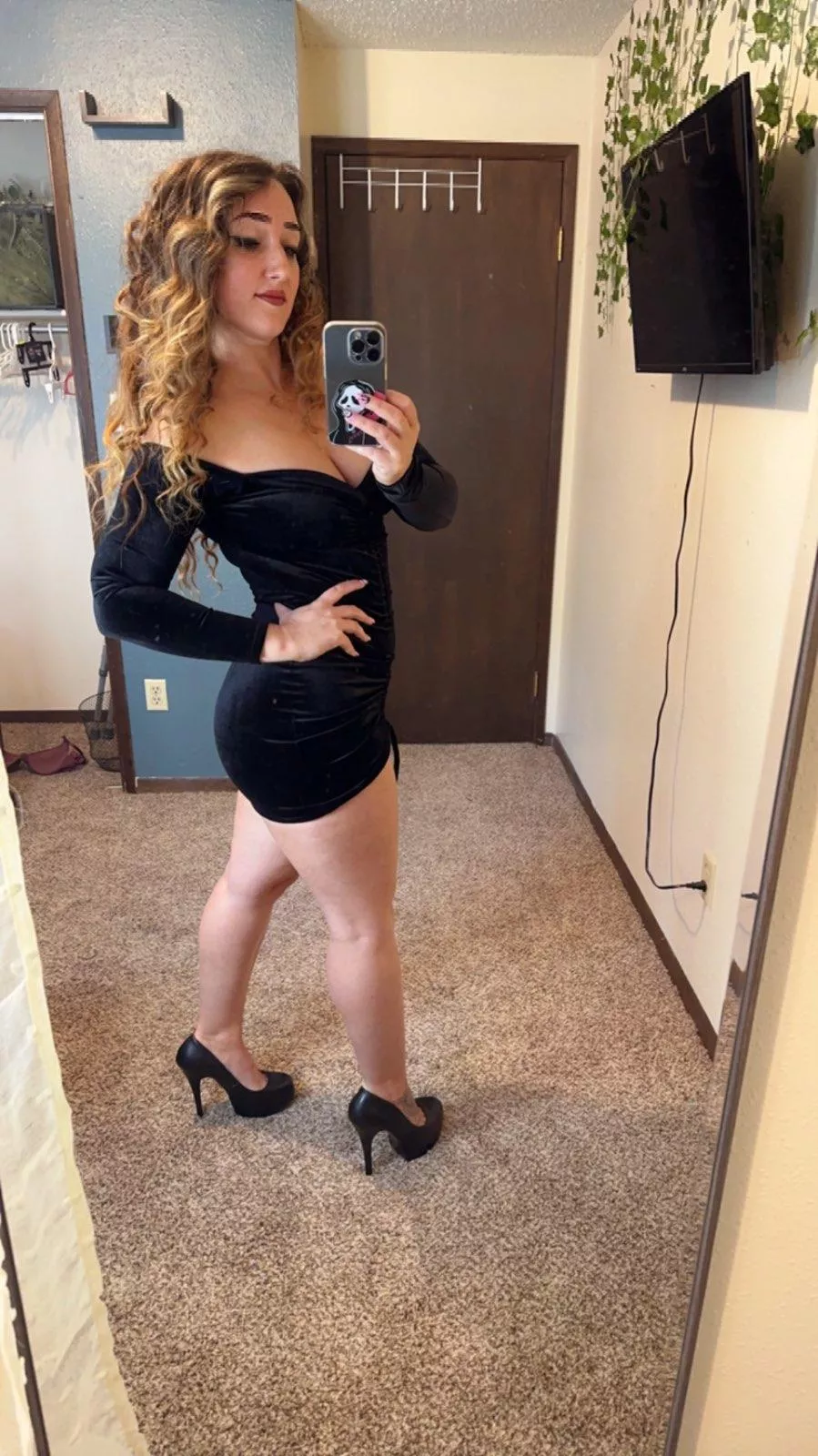 Had this dress for years! Still fits 37f