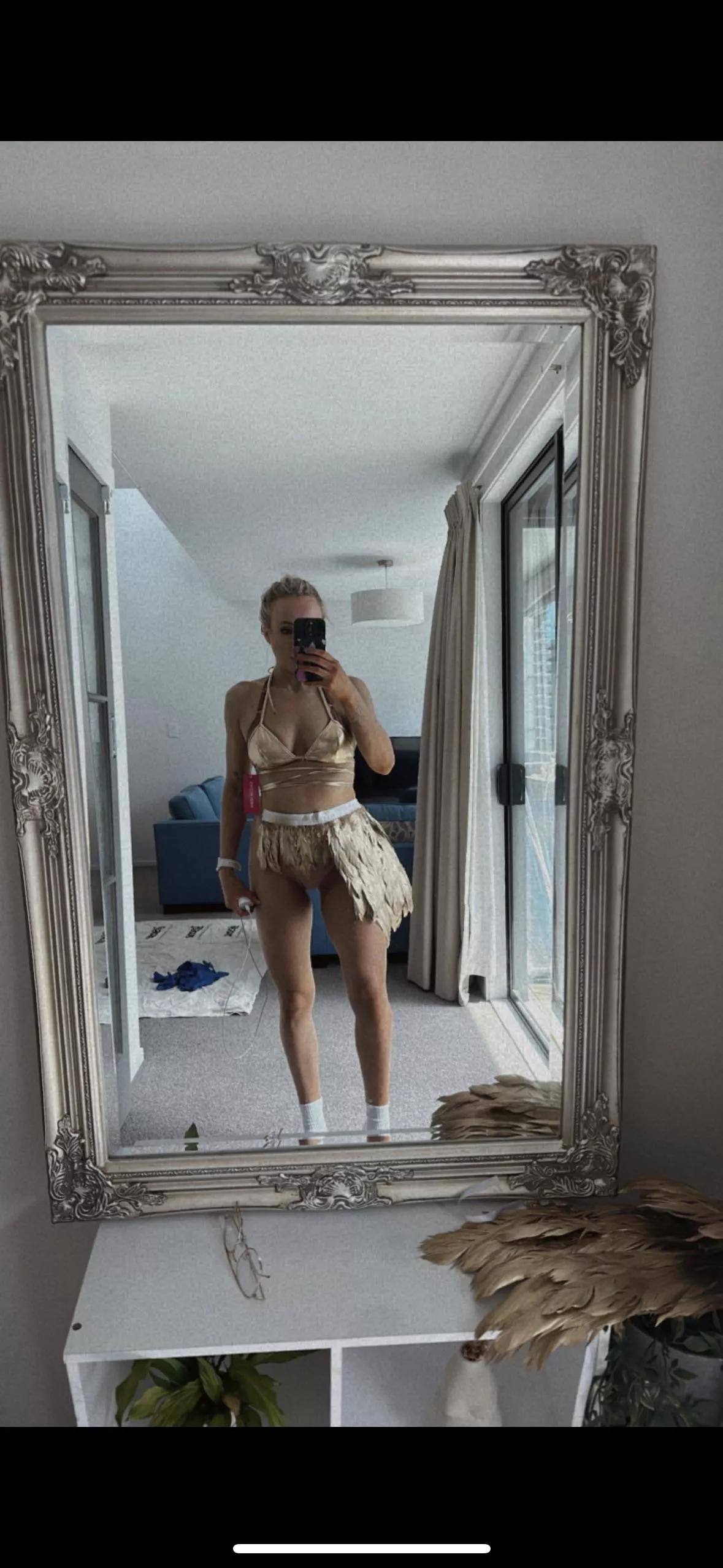 I’m making an outfit for New Zealand festival season … you’ll want to see the back haha