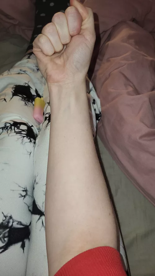 Just my forearm (F25)