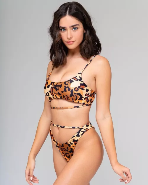 Leopard-print bikini