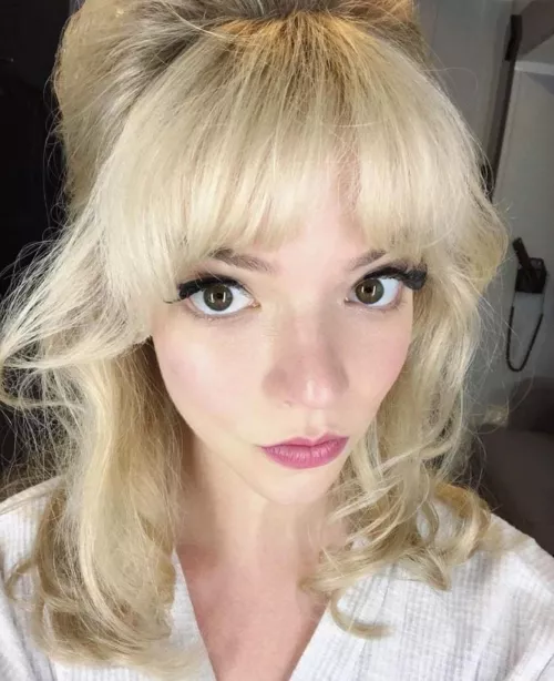 Quickie Goon sesh to Anya Taylor Joy really wish I had a Bi bud