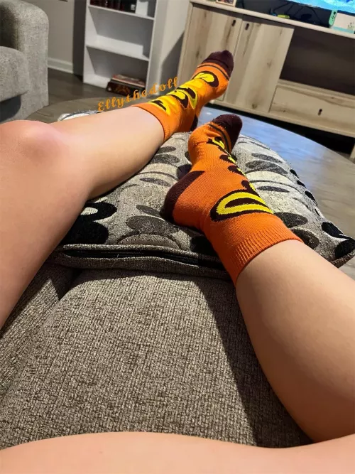 Thicker socks mean stronger smell 🧡