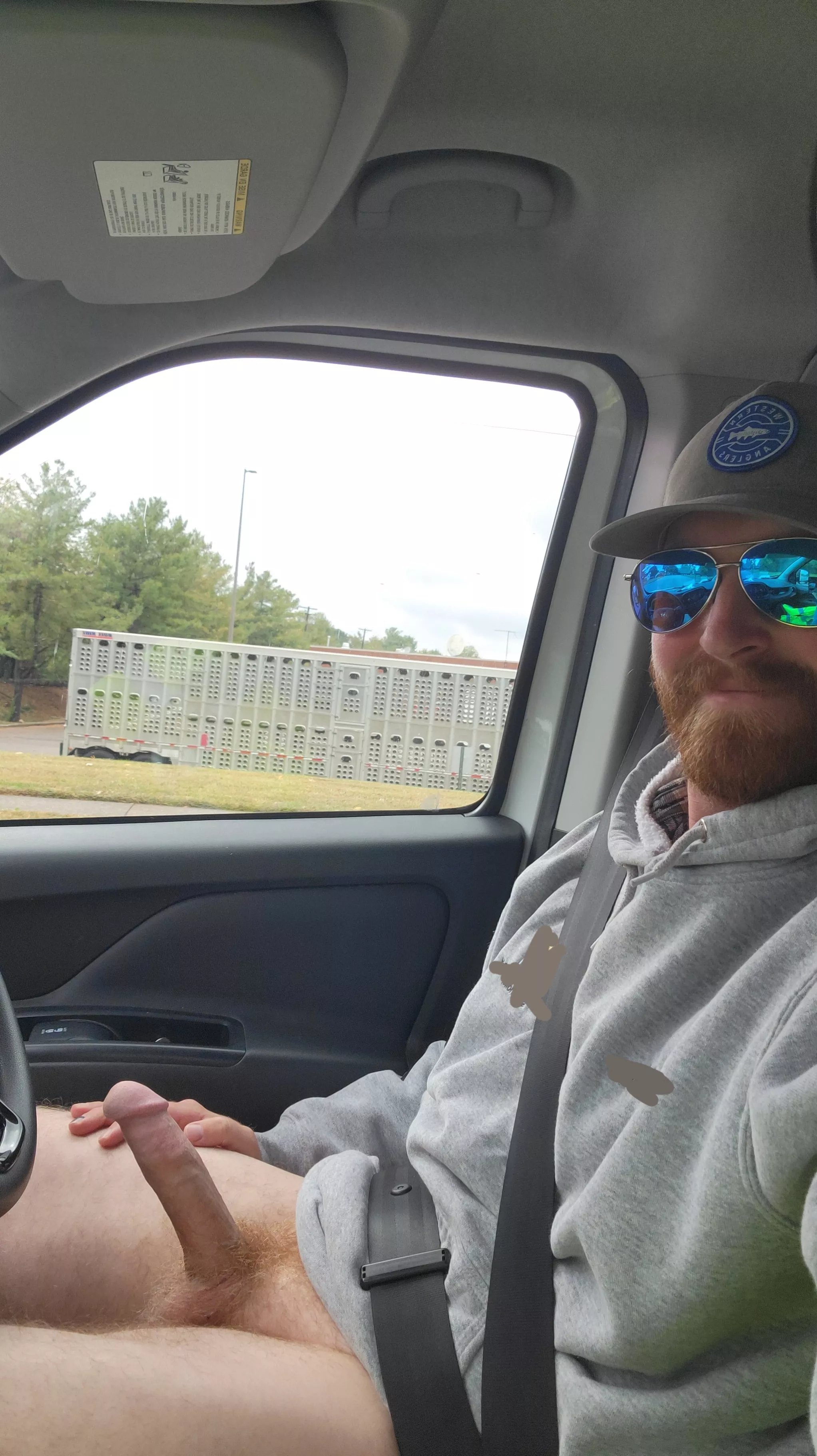 Think I'll walk up to the customer like this and hope for the best 😅