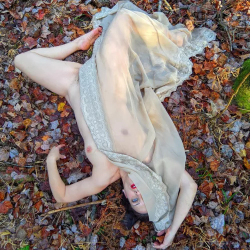 This is how we found her, she must have slipped on the rocks..... Spookify me please!