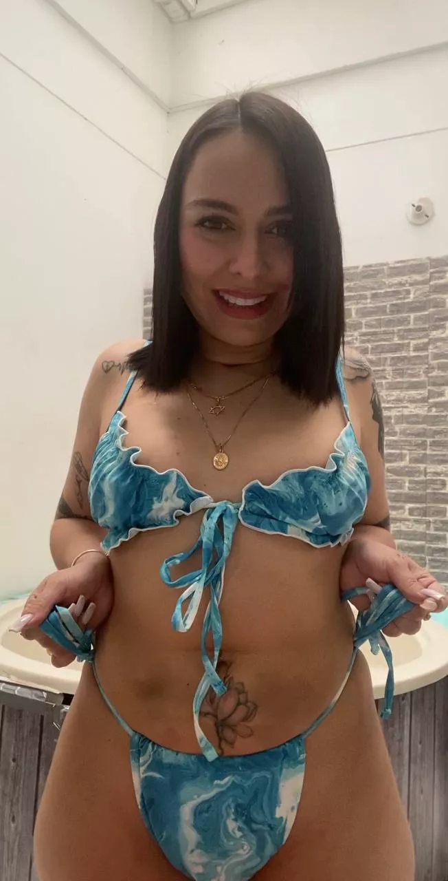 Will you accept selfies like these if I was your moms best friend?