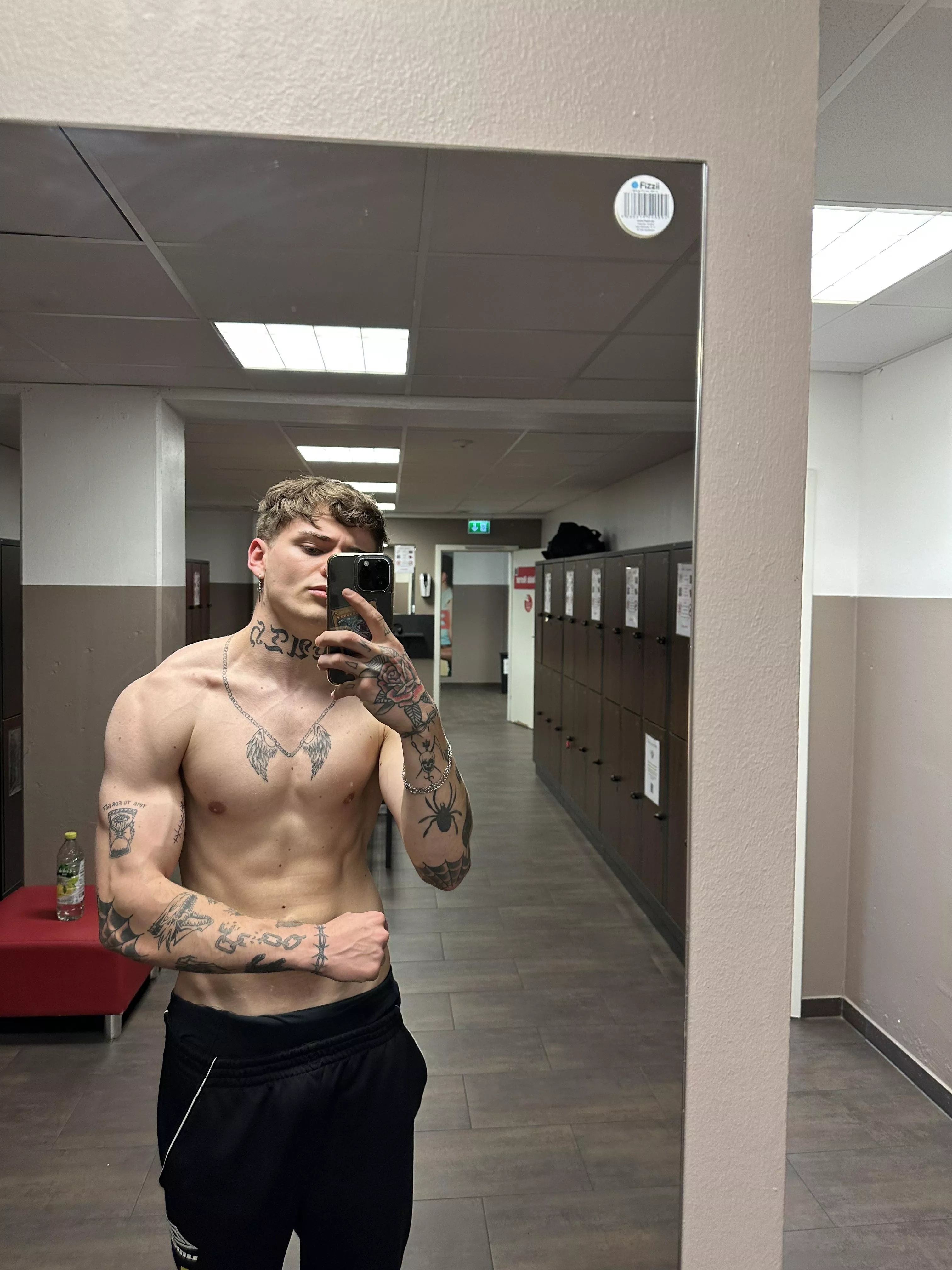 you like what u see ? want more ?😈