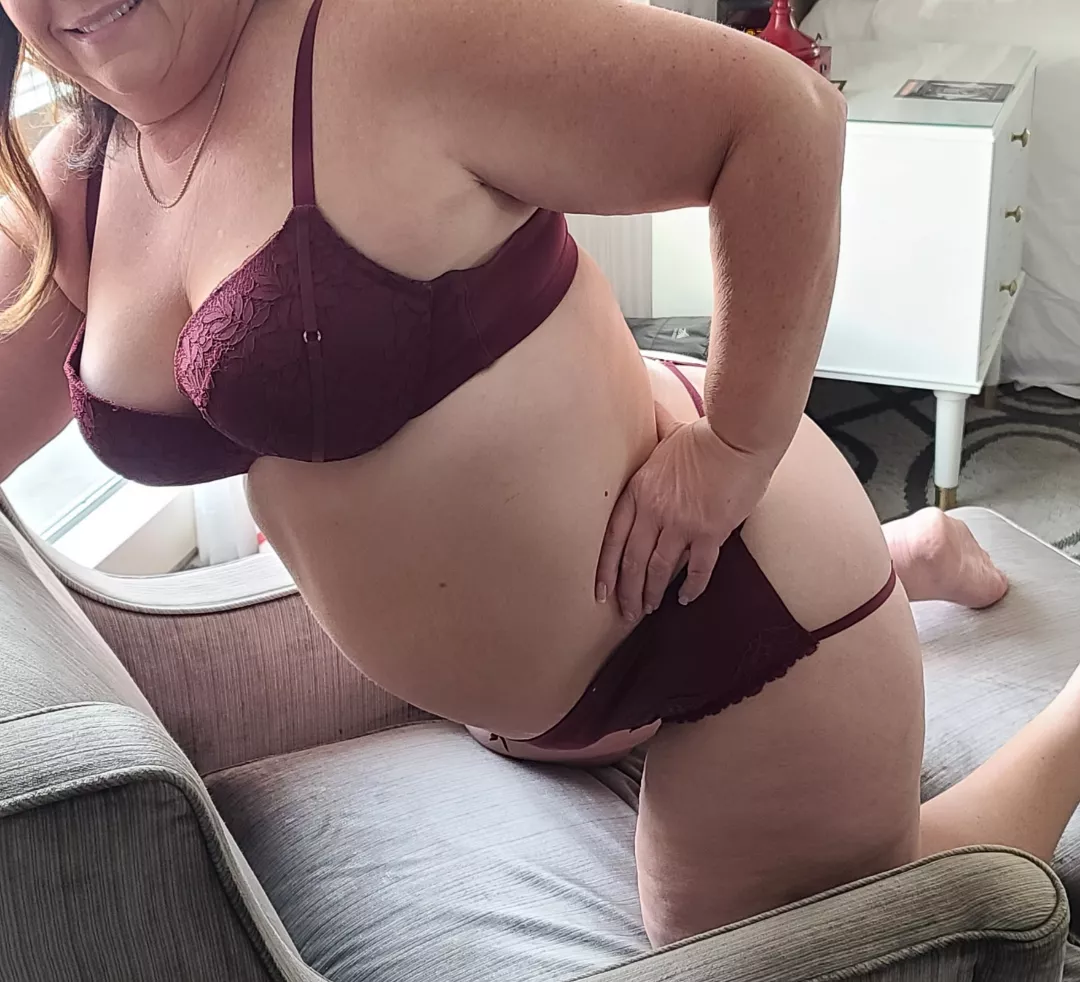 54yo real milf!