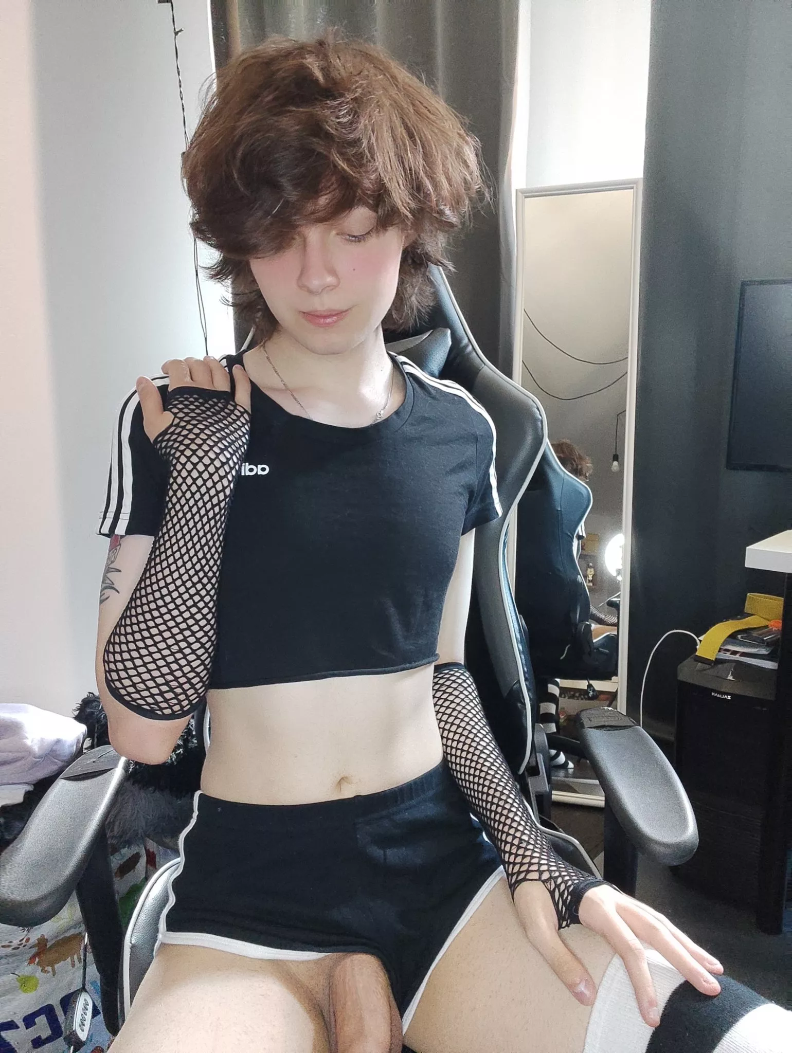 Be honest.. would u rather fuck me or I fuck you?