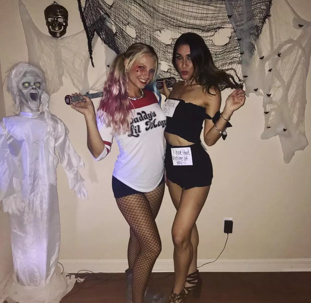 Blonde vs brunette [2]