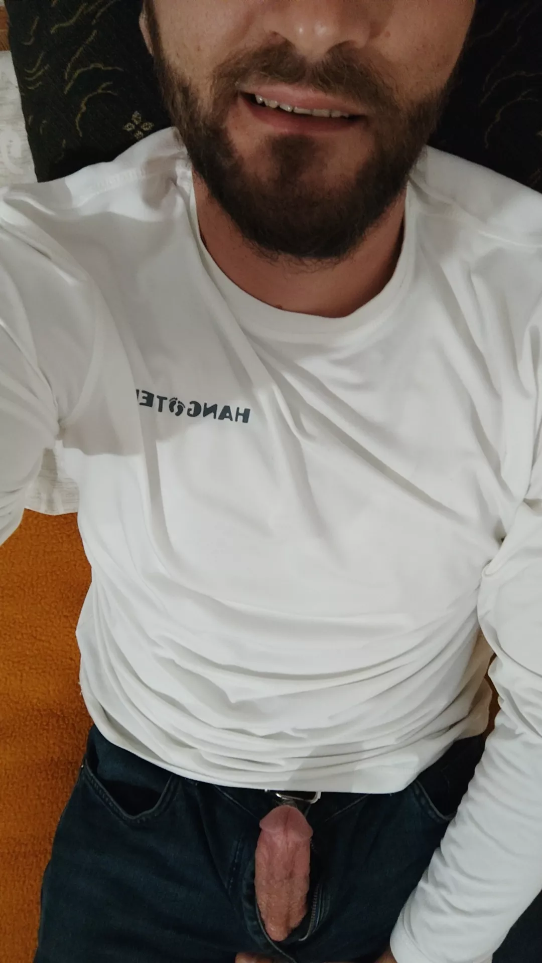 Does the beard suit me?