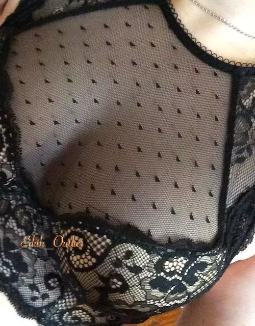 Femdom voice and cam sessions, with experienced and mature Domme Lady Edith. CEI, CBT, Sissy Play and more [Dom][Cam][aud][oth]