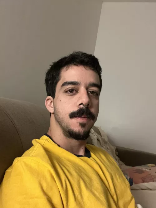 Having a lazy night, so here is a selfie :)