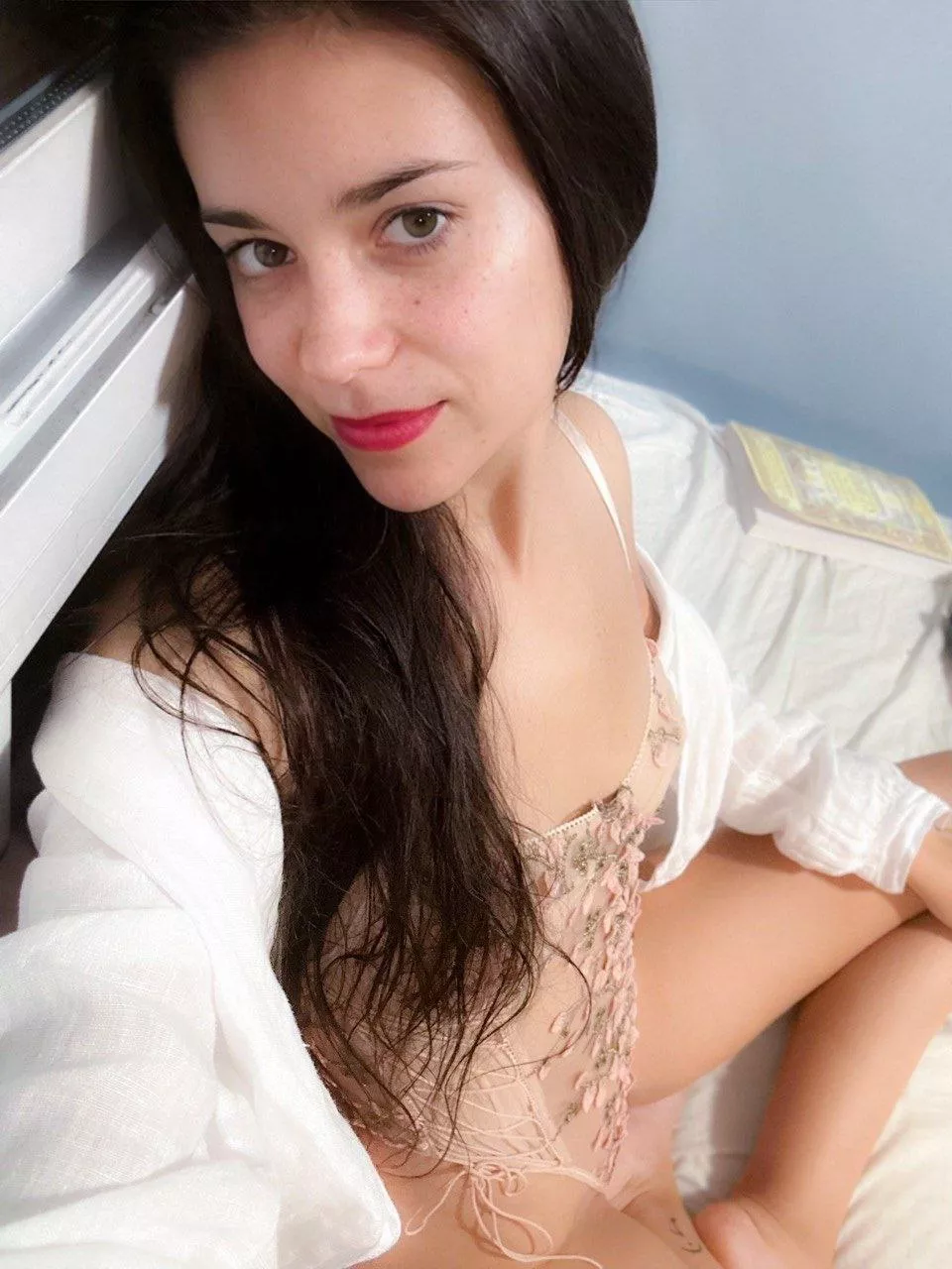 If I look you like that you know I want you to approach me!