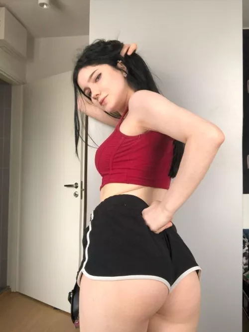 I'm not very big but my lower half is okay, would an older guy check out my ass if I walked by?