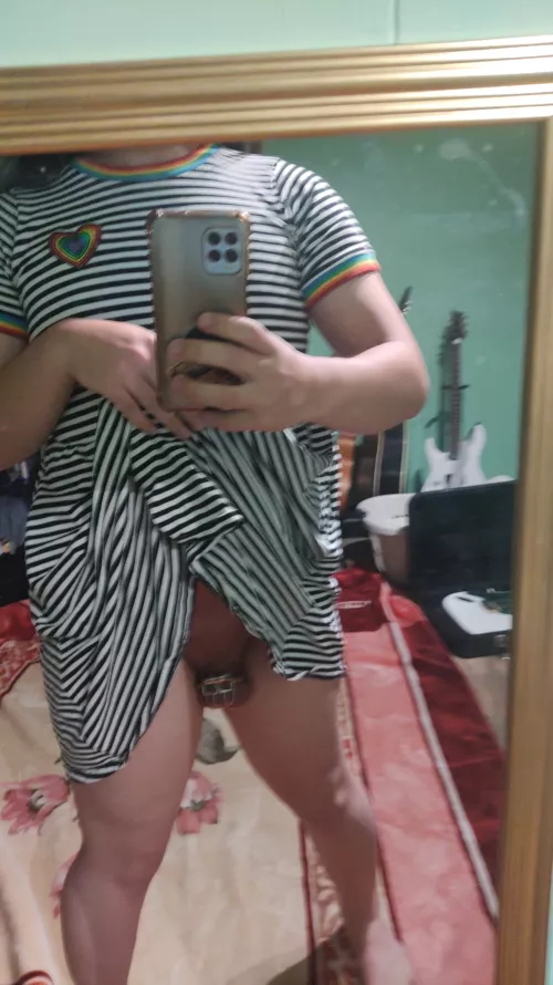 I've been a bad girl and haven't been locking myself because of college but I don't have a cage light enough to wear at college daily :(