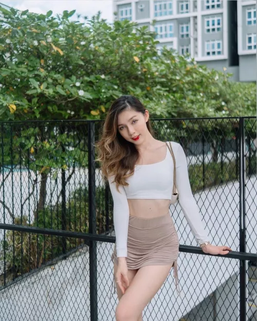 My work attire. Is it safe? 😕