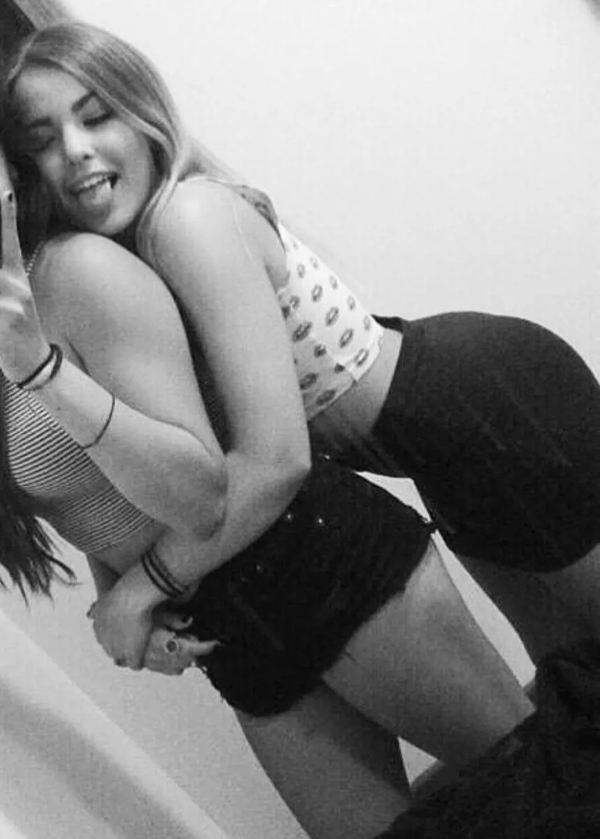 pawg snowbunny friend