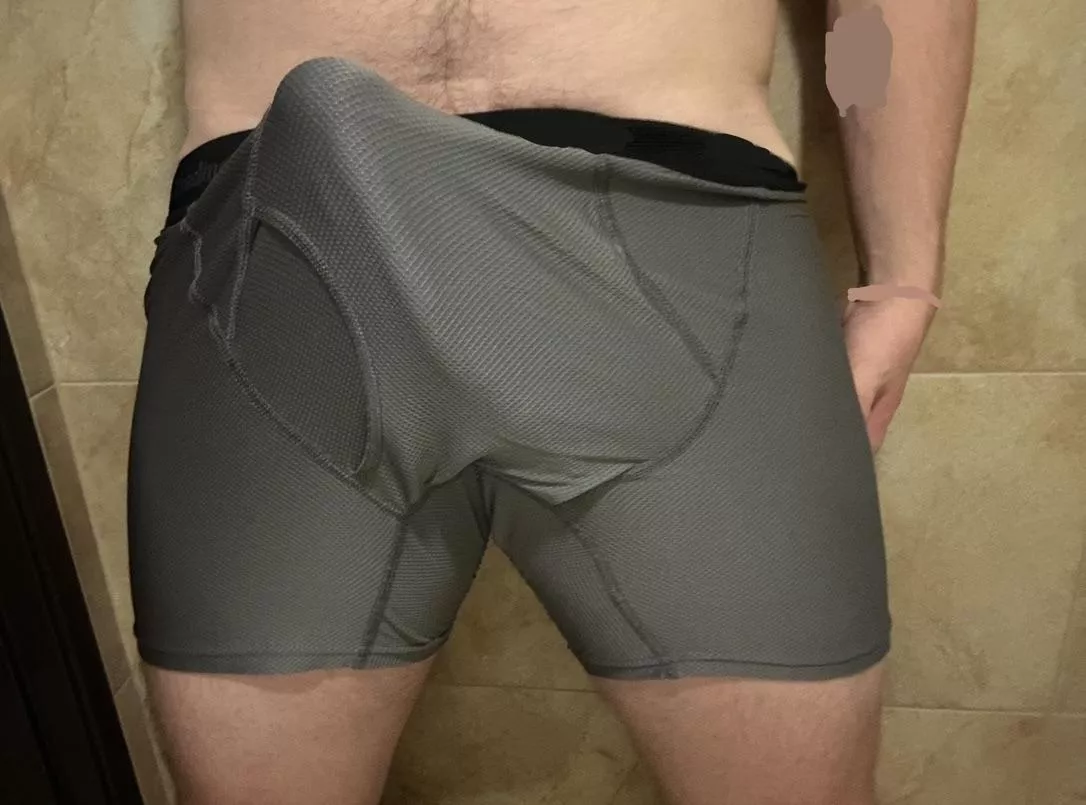 since you liked my post last night.. do I do the bulge well?