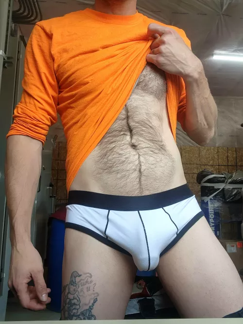 Snuggly in place with cotton's embrace