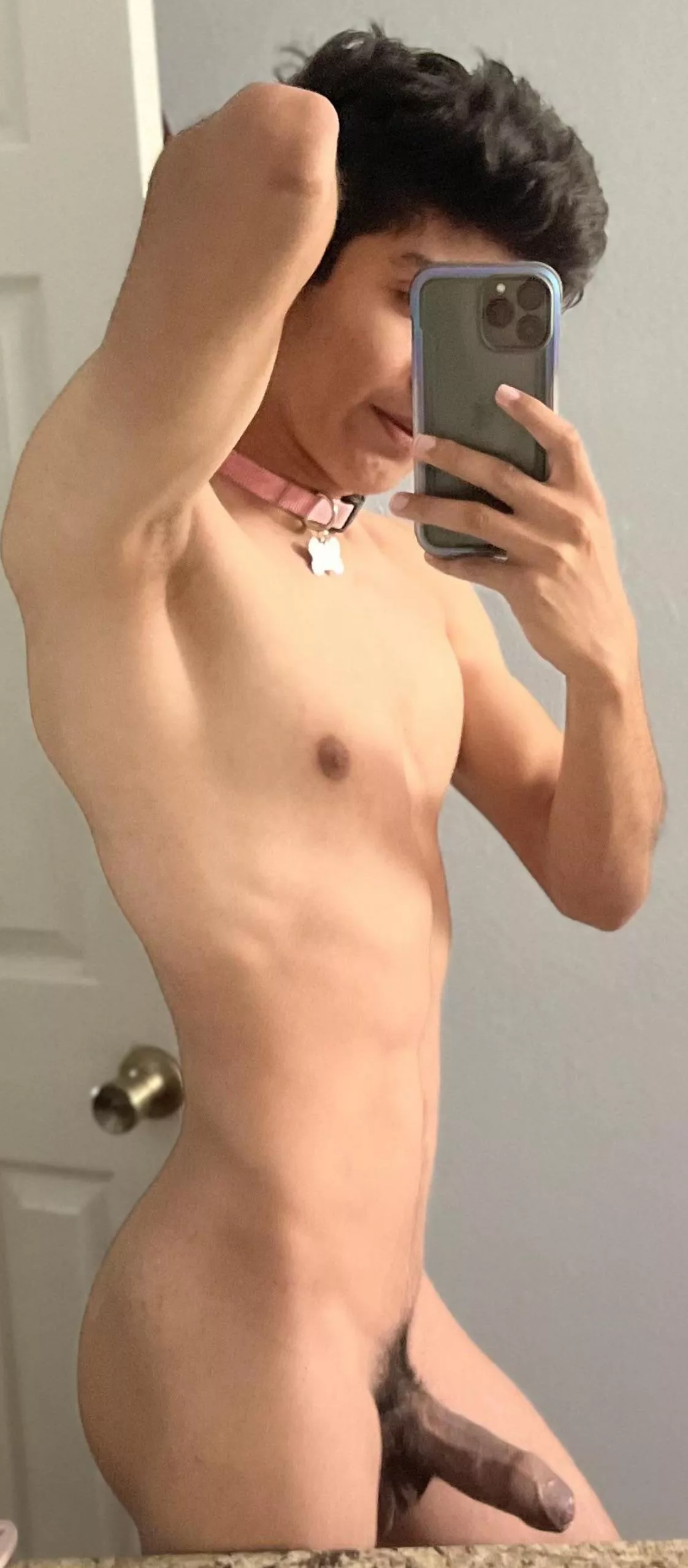 Someone need a good boy 🙃