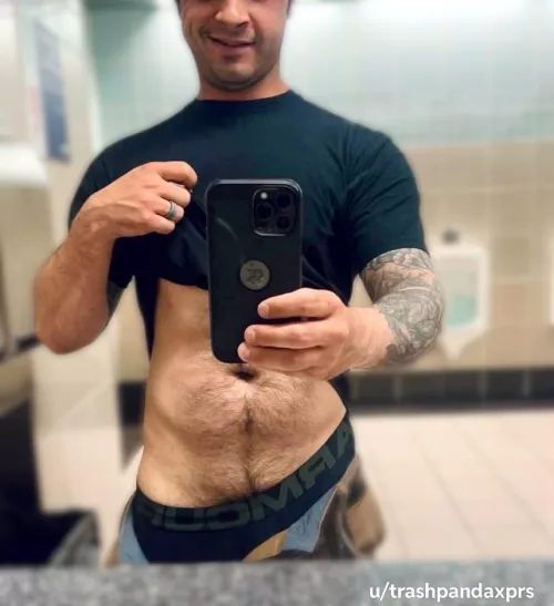 The cute TSA agent gave me her number and since she also gave me a nice pat down, she got this in return