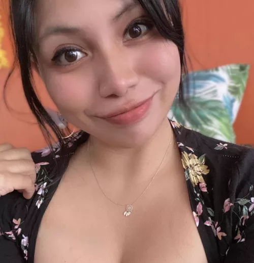 This is to show you some cuteness on your feed ❤️