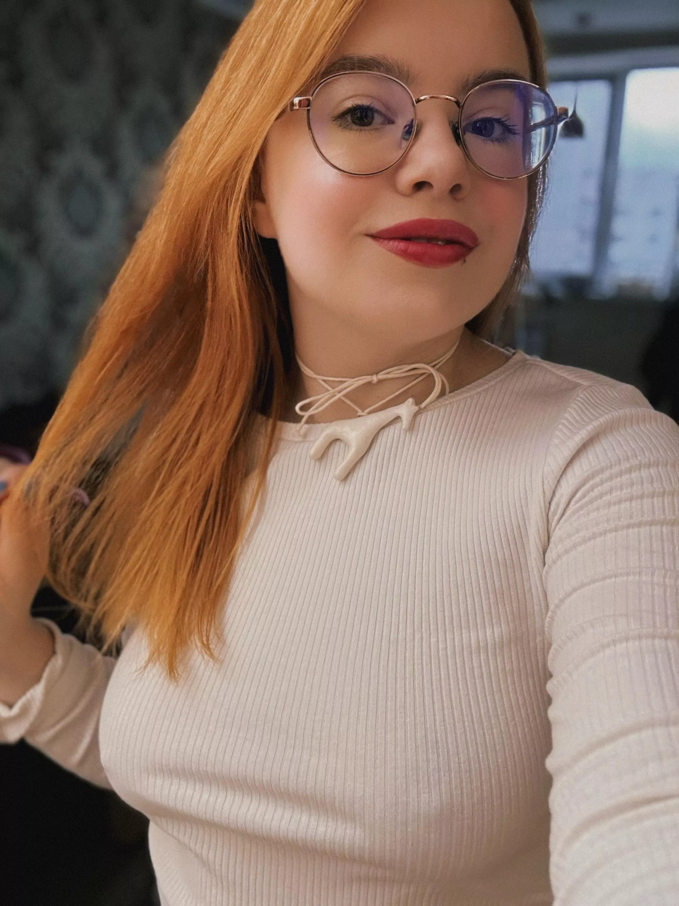 tonight at the bar will be +1 no bra redhead