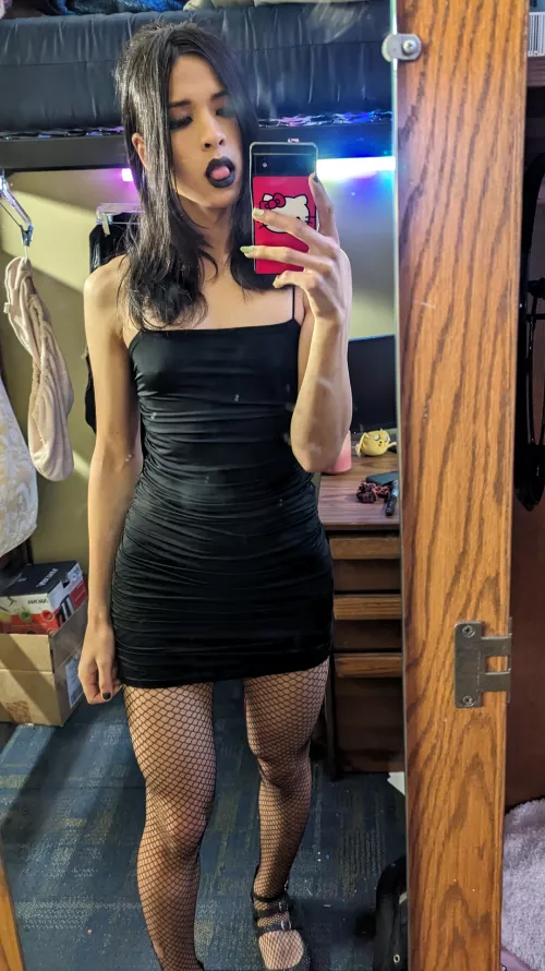 Worst Facial Expression from shoot but best thighs