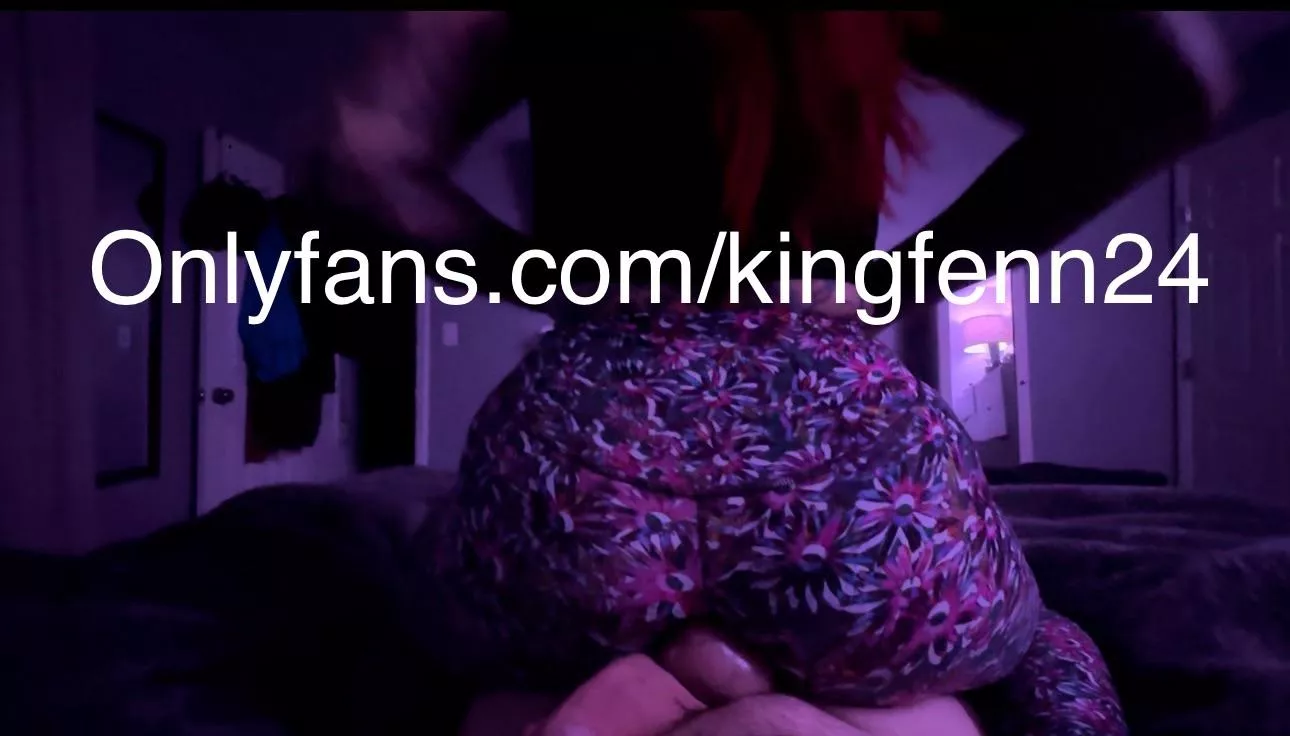 Ballbusting with her ass Ballbusting with her ass